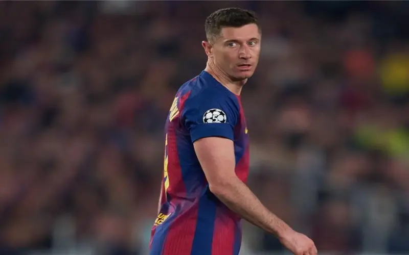 سبورت: ليفاندوفسكي غضب بشدة أمام أتلتيكو.. ولقاء عاجل مع فليك